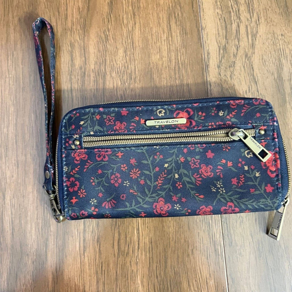 Travelon Floral Wristlet Wallet Women OS Navy Red Canvas RFID Travel Organizer